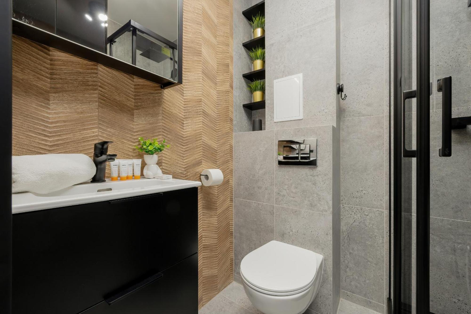 Modern Black & Wooden Apartment Warsaw Near The Airport By Noclegi Renters Varsóvia Exterior foto